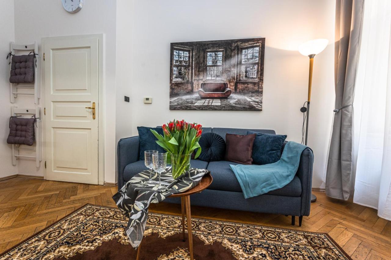 Tynska Ulicka Apartment Prague Luaran gambar