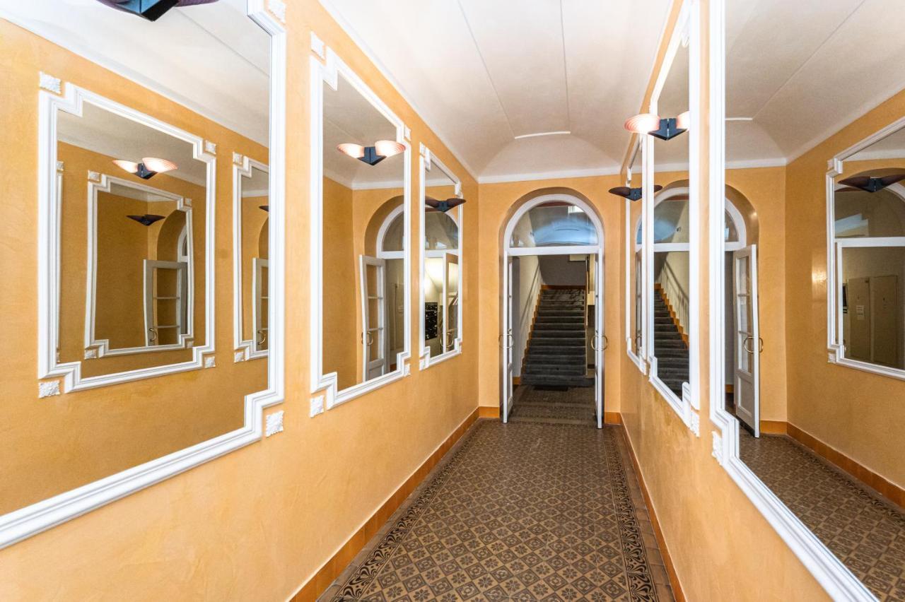 Tynska Ulicka Apartment Prague Luaran gambar