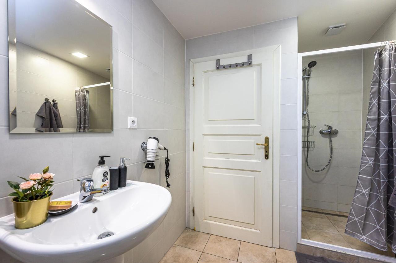 Tynska Ulicka Apartment Prague Luaran gambar